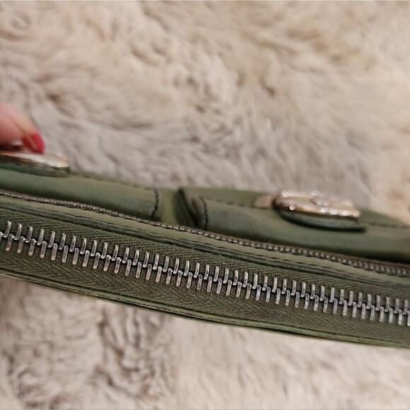 MARC JACOBS LEATHER GREEN CONTINENTAL WALLET - Picture 4 of 5